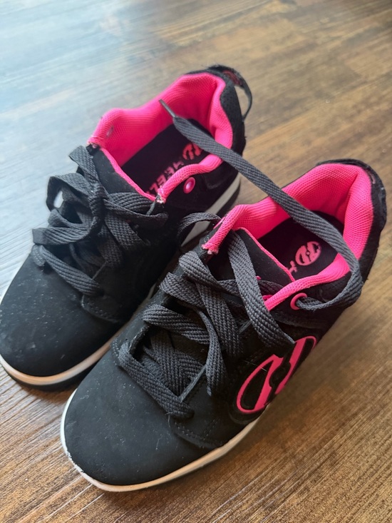 Heelys Other - Heelys Black and Hot Pink Kid’s Skate Sneakers